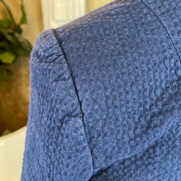 Banana Republic Size 4 Navy Blue Textured Blazer - Picture 3 of 7